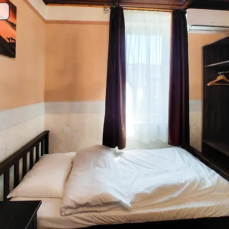 Gosztonyi Hotel *