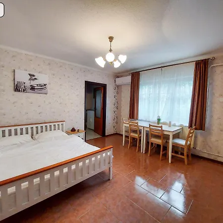 Hotel Gosztonyi *