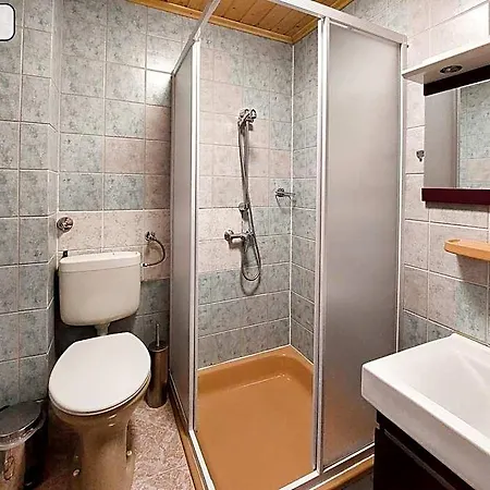Hotel Gosztonyi *