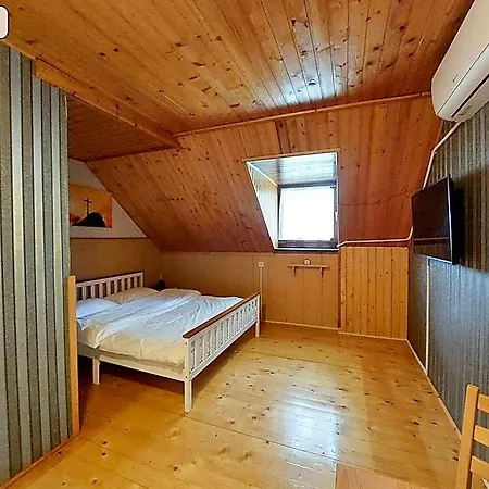 Hotel Gosztonyi *