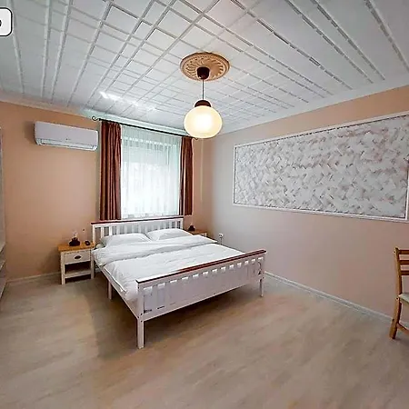 Hotel Gosztonyi